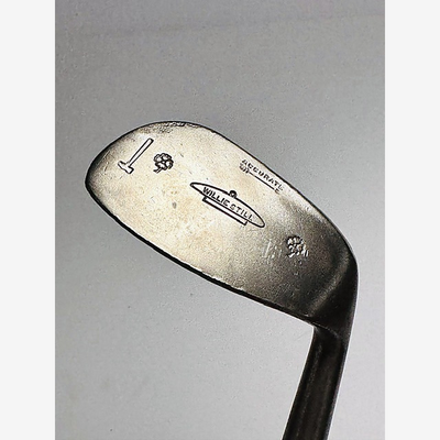 Spalding M-9 niblick hickory golf, back of head with cleekmaker marks