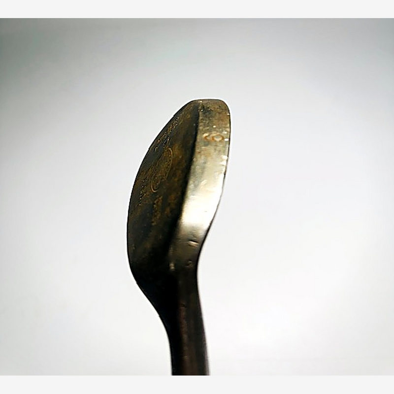 MacGregor Master Niblick 9 Head hickory golf iron head, profile detail