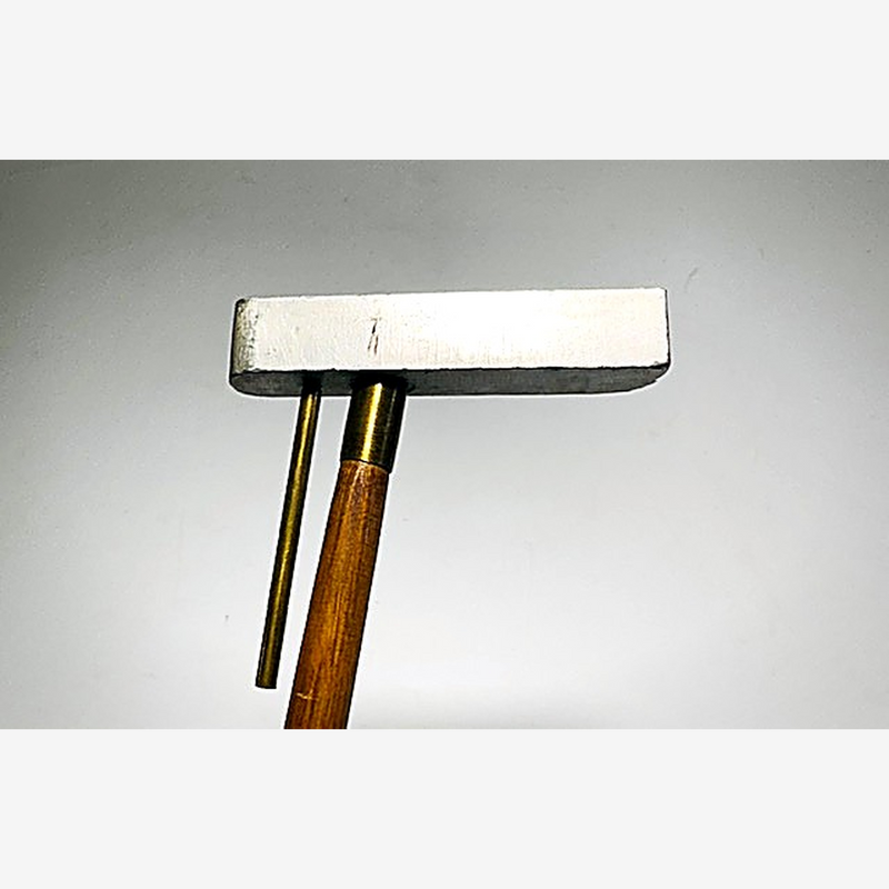 Aluminum T-bar head back view, hickory golf alignment putter