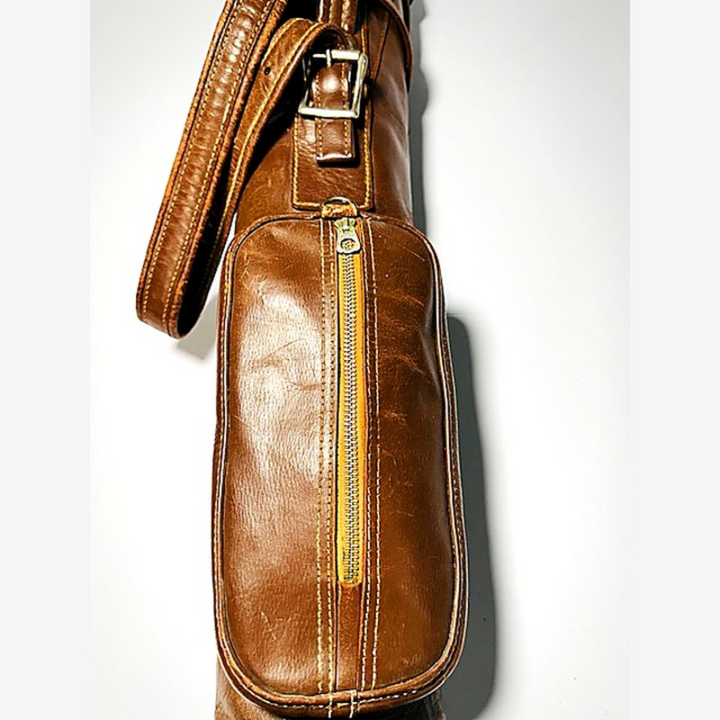 Vintage leather slouch golf bag hickory golf detail