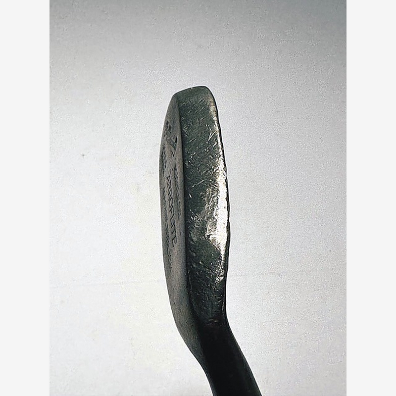 Arroflite Rustless Mashie Niblick, Ribbed Face – vintage hickory golf iron, toe view