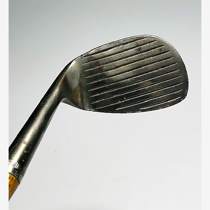 Spalding deep-groove niblick hickory golf, corrugated grooved face