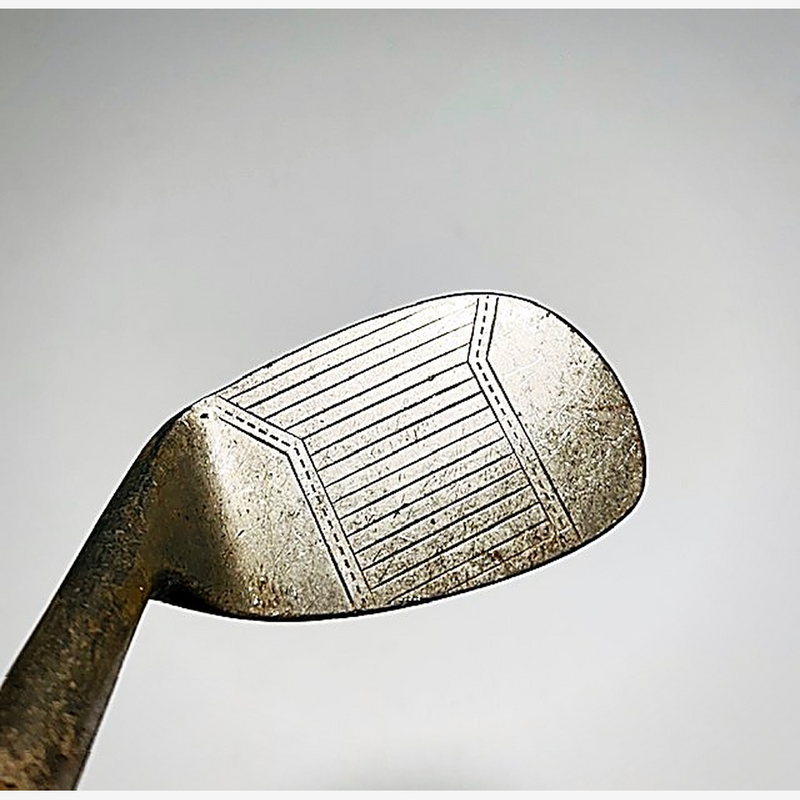 Wright & Ditson Rainbow Graduated Niblick Head hickory golf iron head, face detail