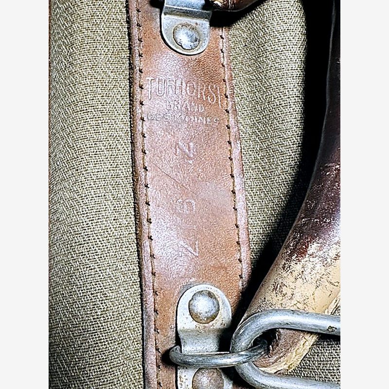 Tufhorse canvas hickory golf bag, metal zipper pull