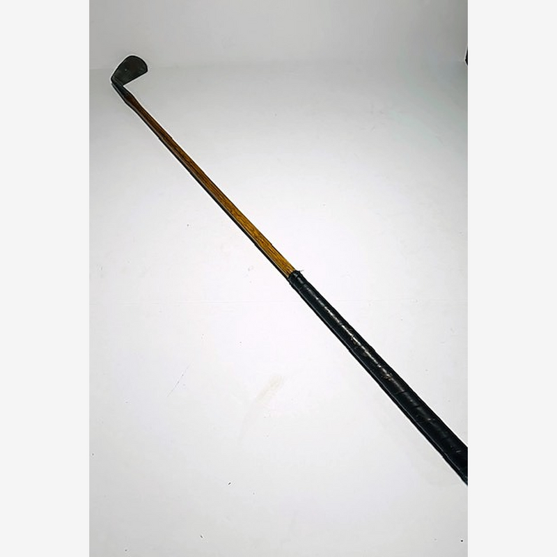 Spalding Smooth-Face Mashie, Native American Head Mark – vintage hickory golf iron, full club