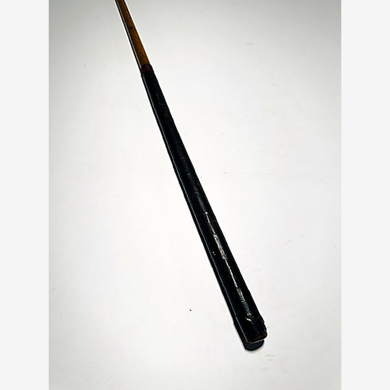 Black leather wrap grip on the J. Gourlay Carnoustie hickory golf putter