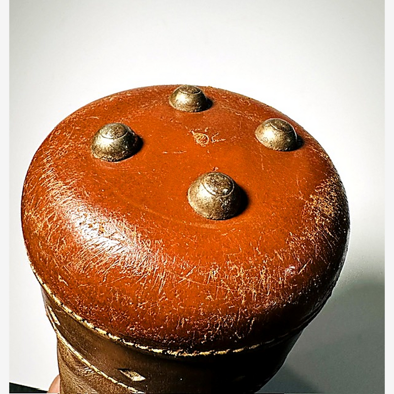 Vintage leather slouch golf bag hickory golf detail